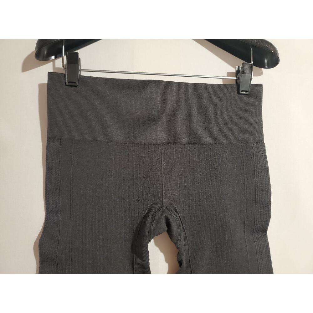 Lululemon Ebb to Street Seamless Ribbed Cuff Pants Womens Size 6 Gray Tights - Picture 5 of 10